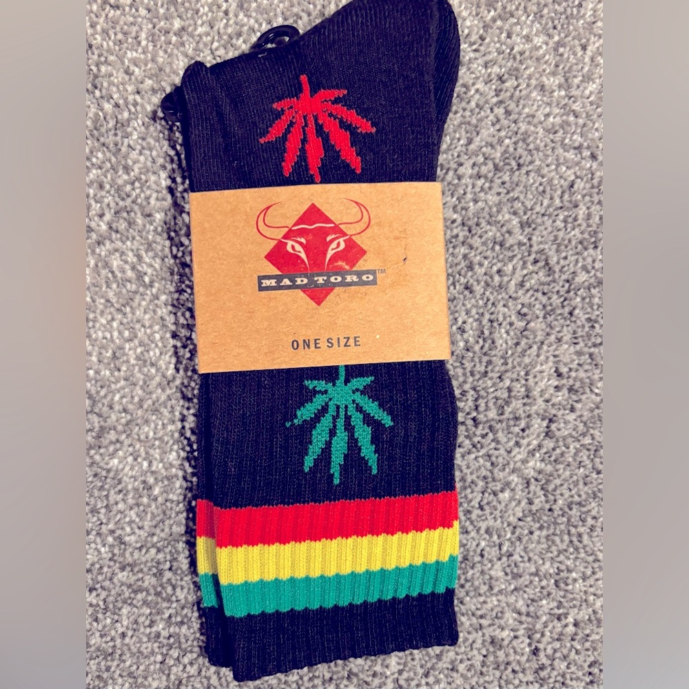 MAD TORO | CHRONIC | WEED | SWAG  | BLACK SOCKS |
Unisex | OSFA |